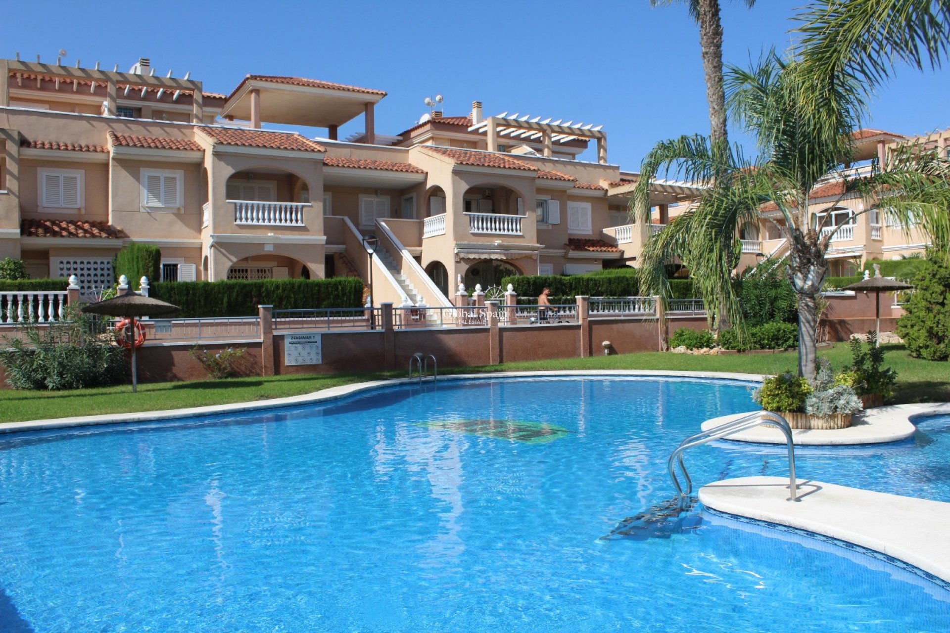 Odsprzedaż - PENTHOUSE -
ORIHUELA COSTA - 