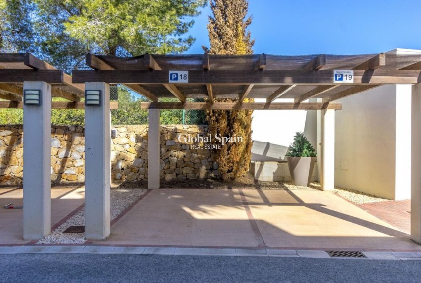 Odsprzedaż - PENTHOUSE -
ORIHUELA COSTA - 