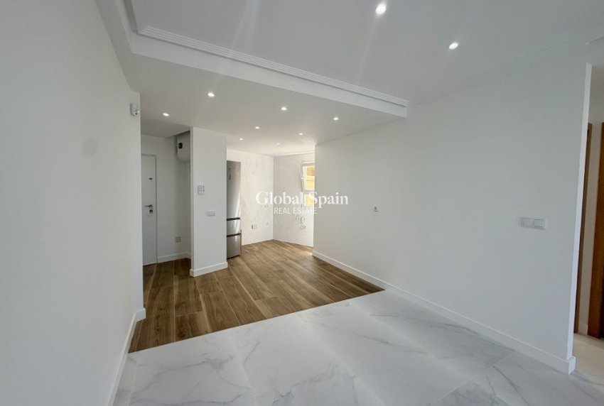 Odsprzedaż - PENTHOUSE -
ORIHUELA COSTA - 