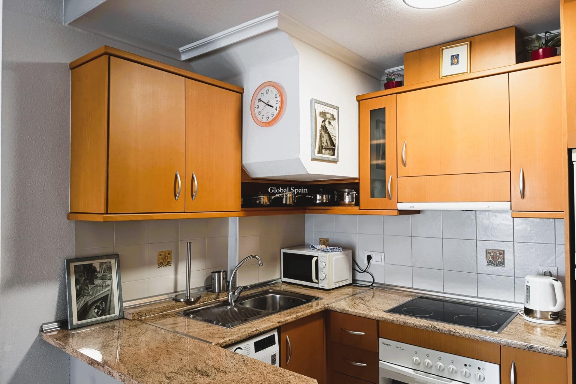 Odsprzedaż - PENTHOUSE -
ORIHUELA COSTA - 