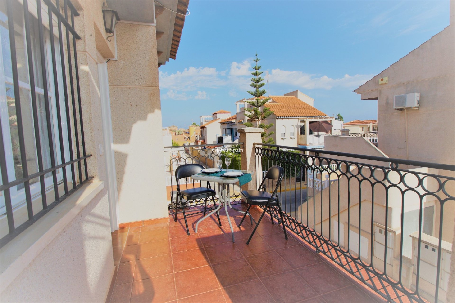 Odsprzedaż - PENTHOUSE -
ORIHUELA COSTA - 