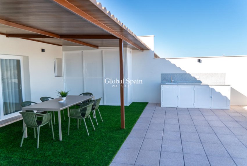 Odsprzedaż - PENTHOUSE -
ORIHUELA - Inland