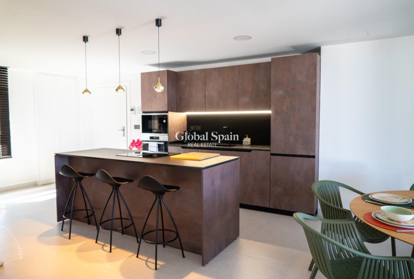 Odsprzedaż - PENTHOUSE -
ORIHUELA - Inland