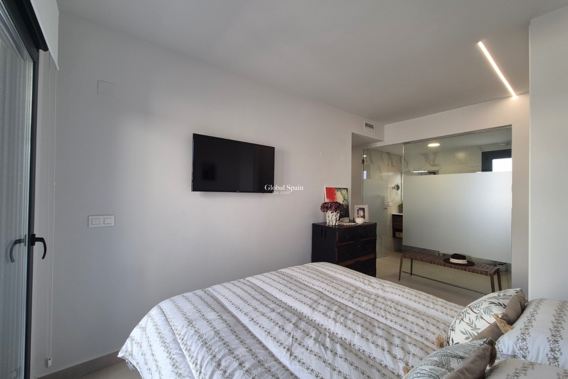 Odsprzedaż - PENTHOUSE -
ORIHUELA - Inland