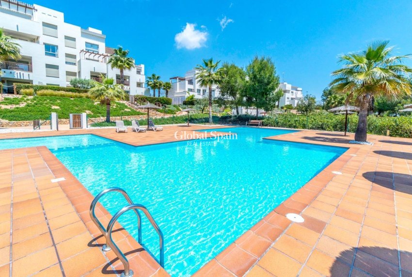 Odsprzedaż - PENTHOUSE -
ORIHUELA - LAS COLINAS GOLF RESORT