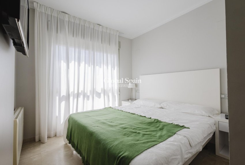 Odsprzedaż - PENTHOUSE -
ORIHUELA - LAS COLINAS GOLF RESORT