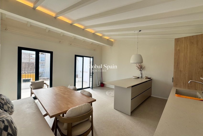 Odsprzedaż - PENTHOUSE -
PALMA