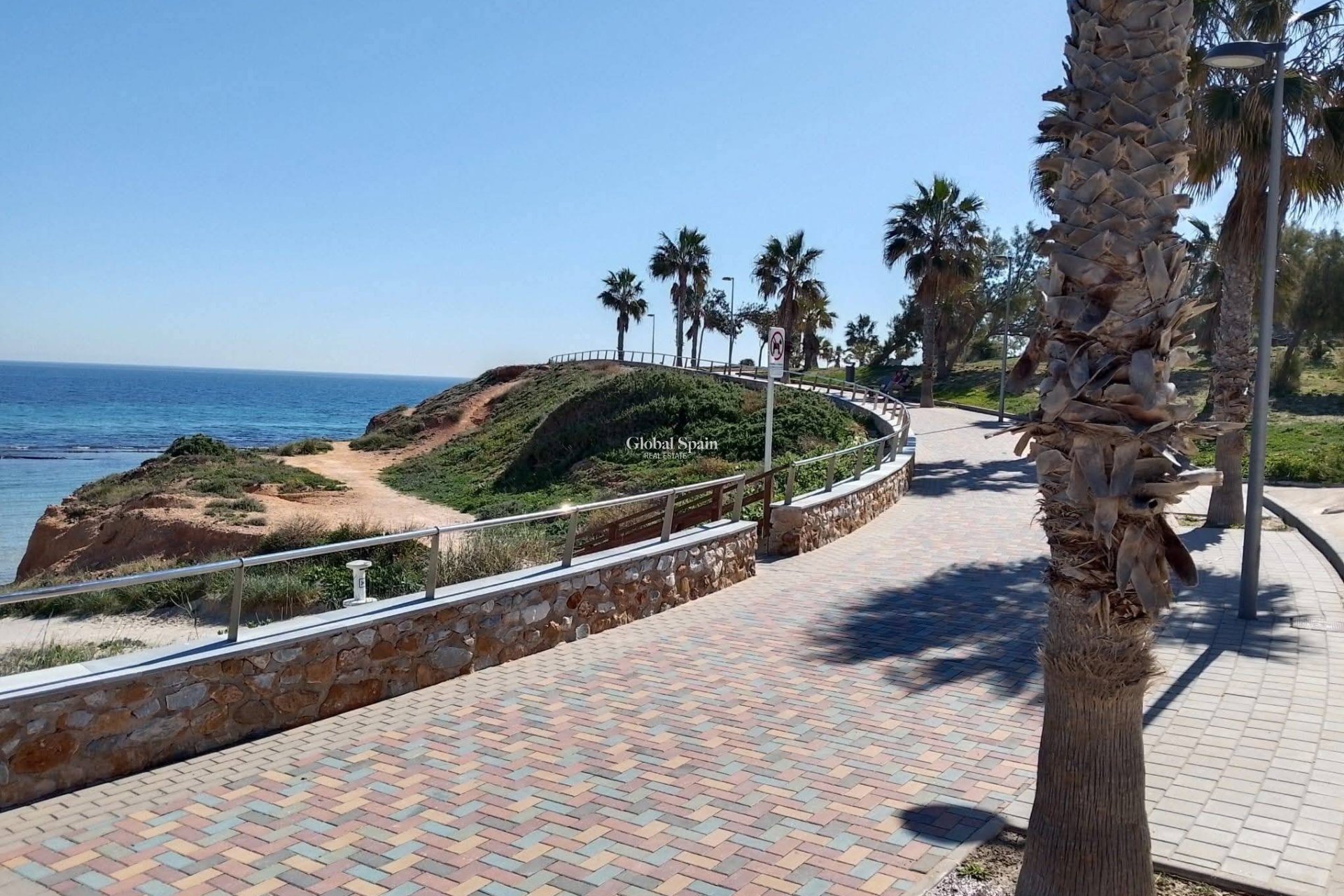 Odsprzedaż - PENTHOUSE -
PILAR DE LA HORADADA - PUEBLO LATINO