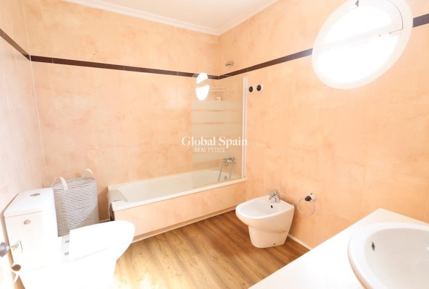 Odsprzedaż - PENTHOUSE -
PILAR DE LA HORADADA - 