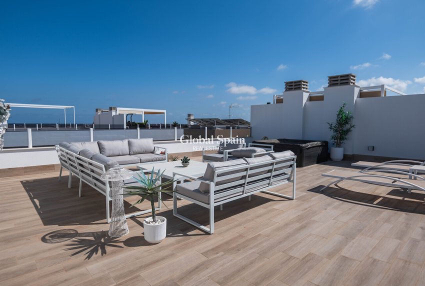 Odsprzedaż - PENTHOUSE -
PILAR DE LA HORADADA - 