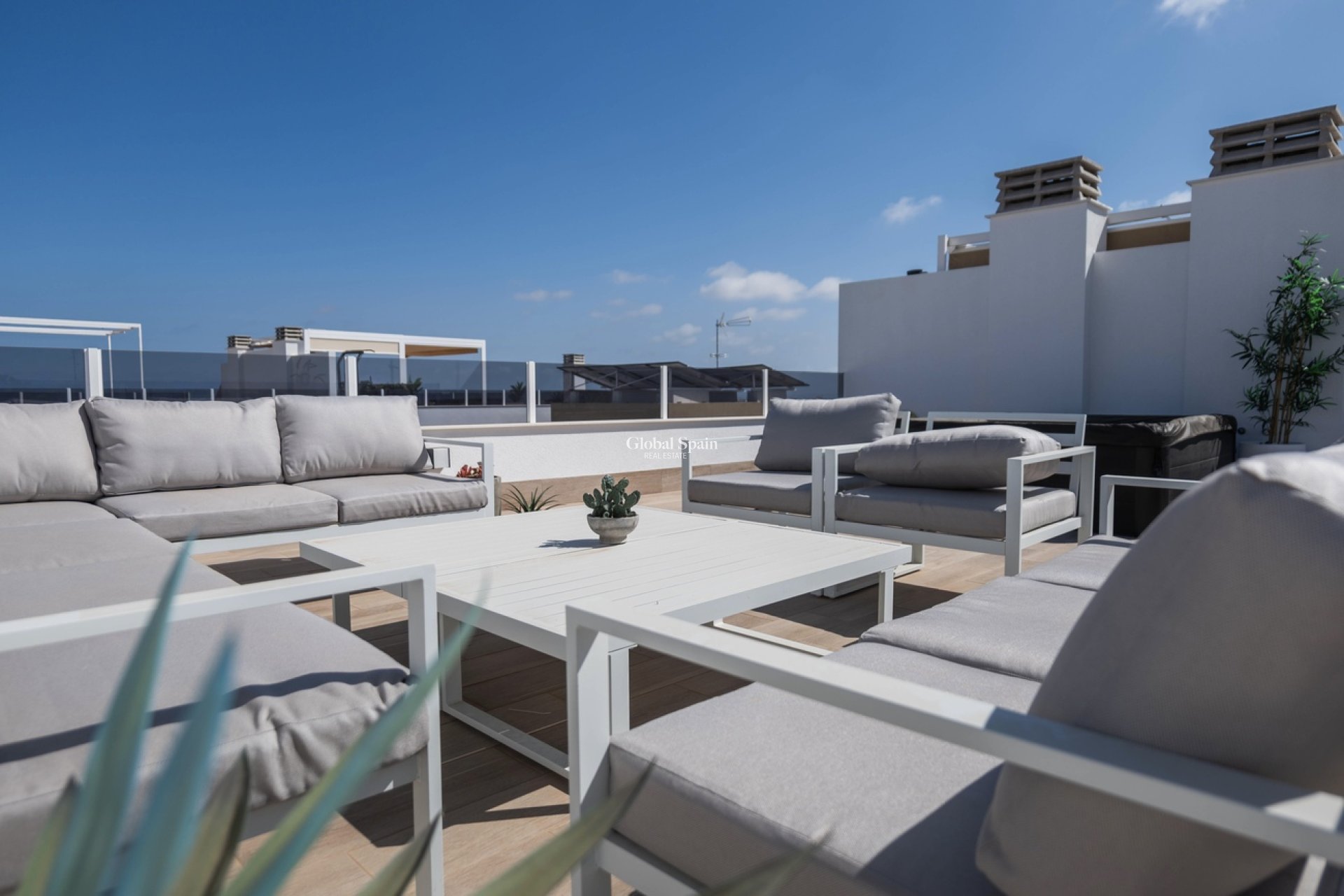 Odsprzedaż - PENTHOUSE -
PILAR DE LA HORADADA - 