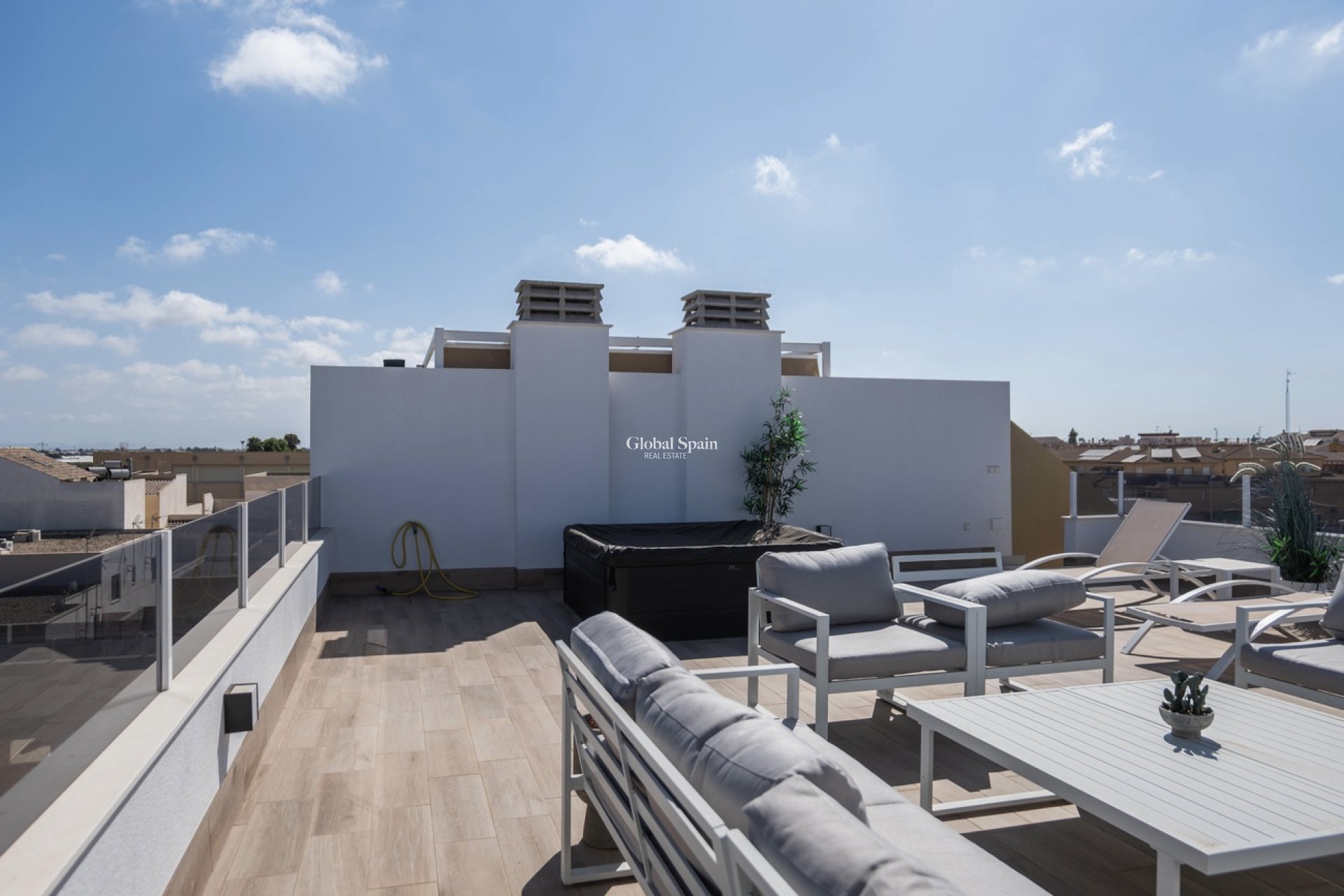 Odsprzedaż - PENTHOUSE -
PILAR DE LA HORADADA - 