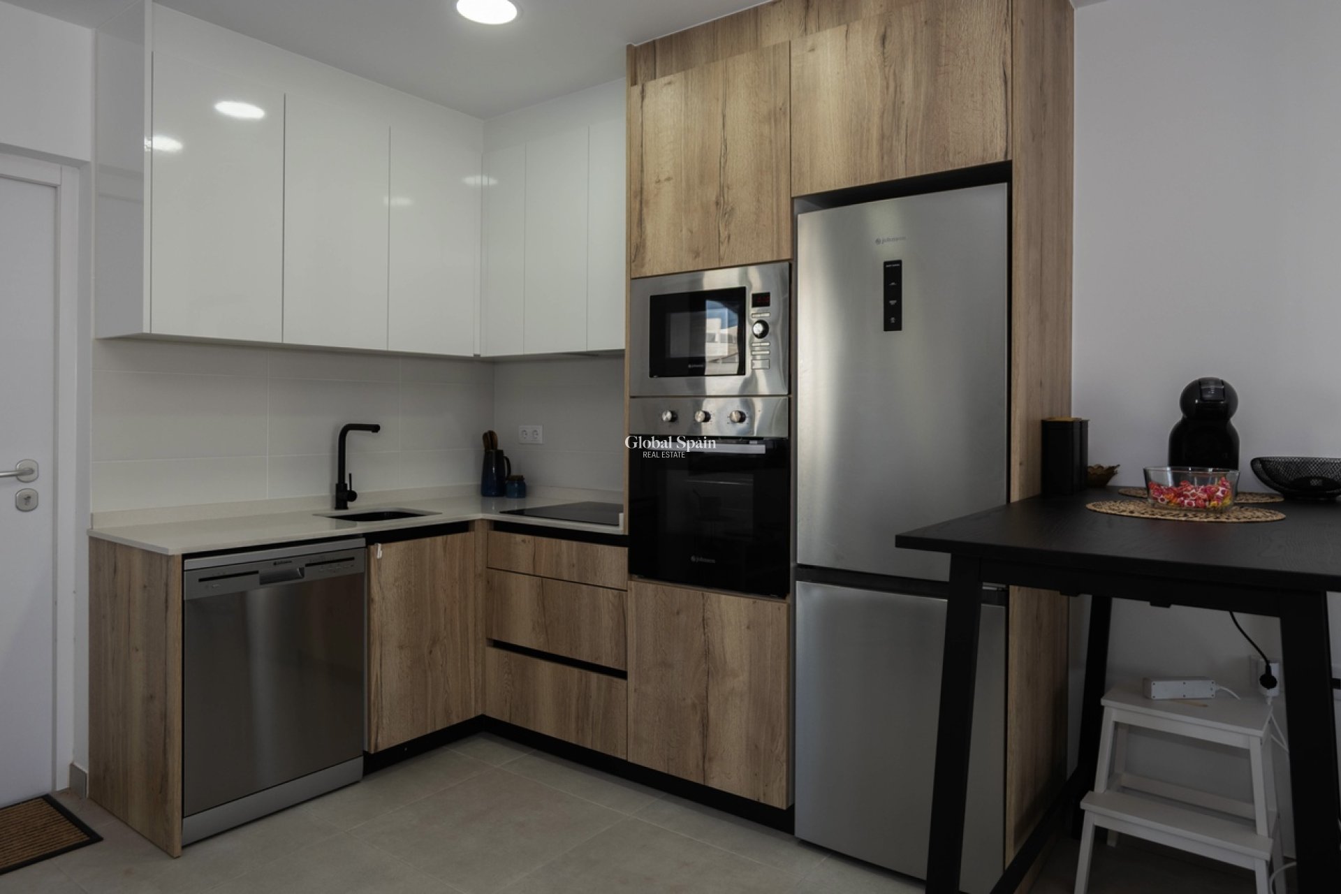Odsprzedaż - PENTHOUSE -
PILAR DE LA HORADADA - 