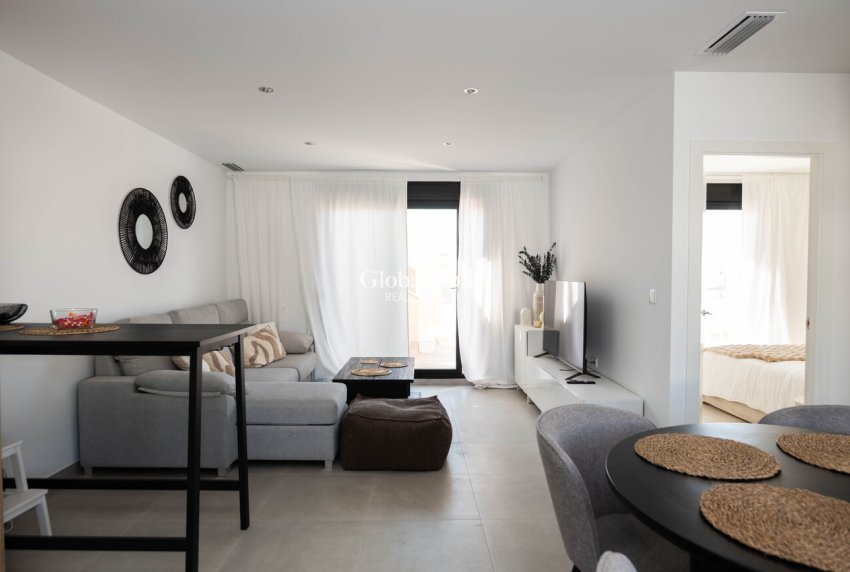 Odsprzedaż - PENTHOUSE -
PILAR DE LA HORADADA - 