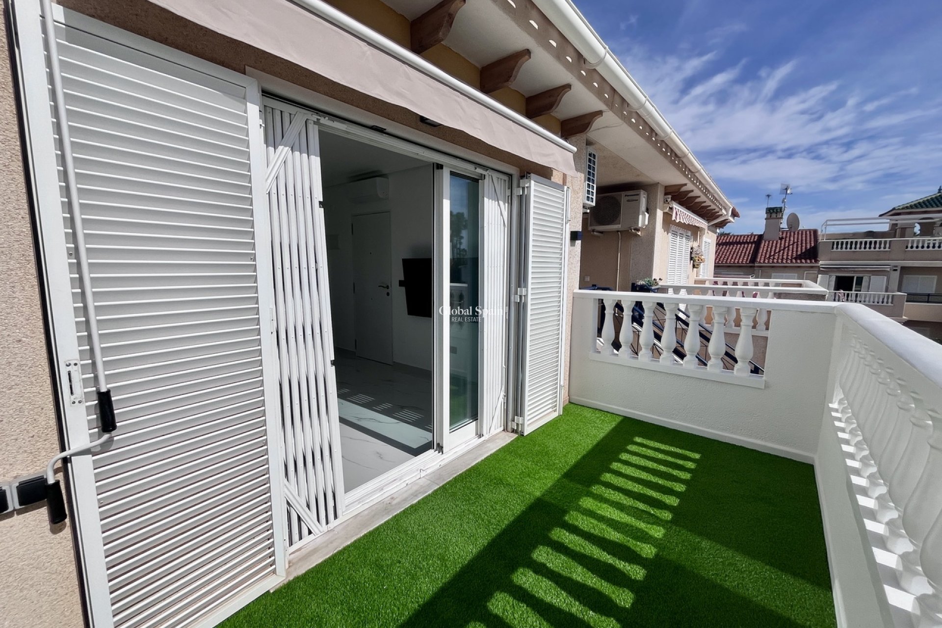 Odsprzedaż - PENTHOUSE -
PLAYA FLAMENCA - Costa Blanca