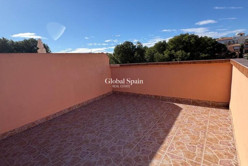 Odsprzedaż - PENTHOUSE -
PLAYA FLAMENCA - Costa Blanca