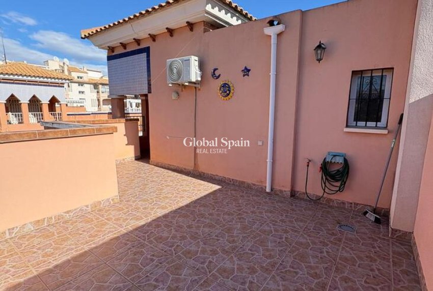 Odsprzedaż - PENTHOUSE -
PLAYA FLAMENCA - Costa Blanca