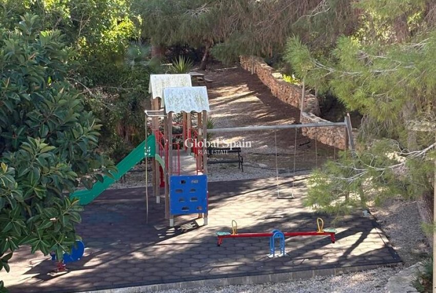 Odsprzedaż - PENTHOUSE -
PLAYA FLAMENCA - Costa Blanca