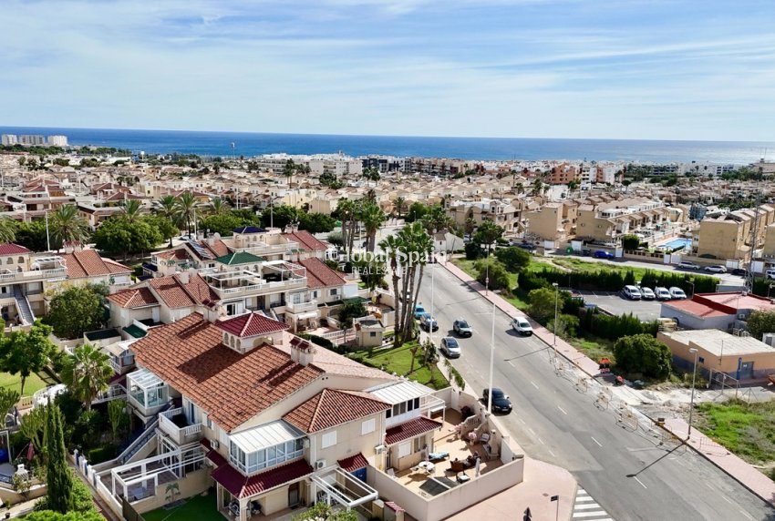 Odsprzedaż - PENTHOUSE -
PLAYA FLAMENCA - Costa Blanca