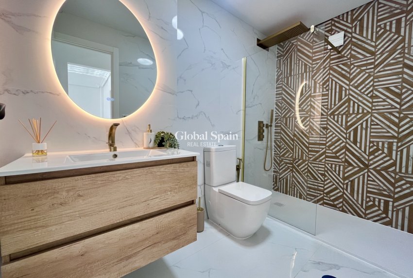 Odsprzedaż - PENTHOUSE -
PLAYA FLAMENCA - Costa Blanca