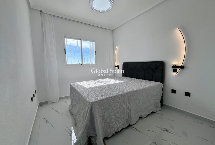 Odsprzedaż - PENTHOUSE -
PLAYA FLAMENCA - Costa Blanca