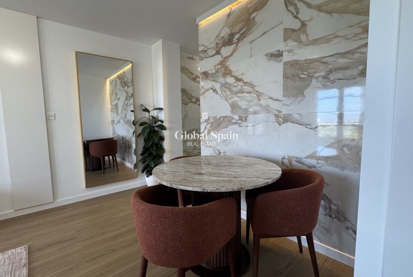 Odsprzedaż - PENTHOUSE -
PUNTA PRIMA - Costa Blanca
