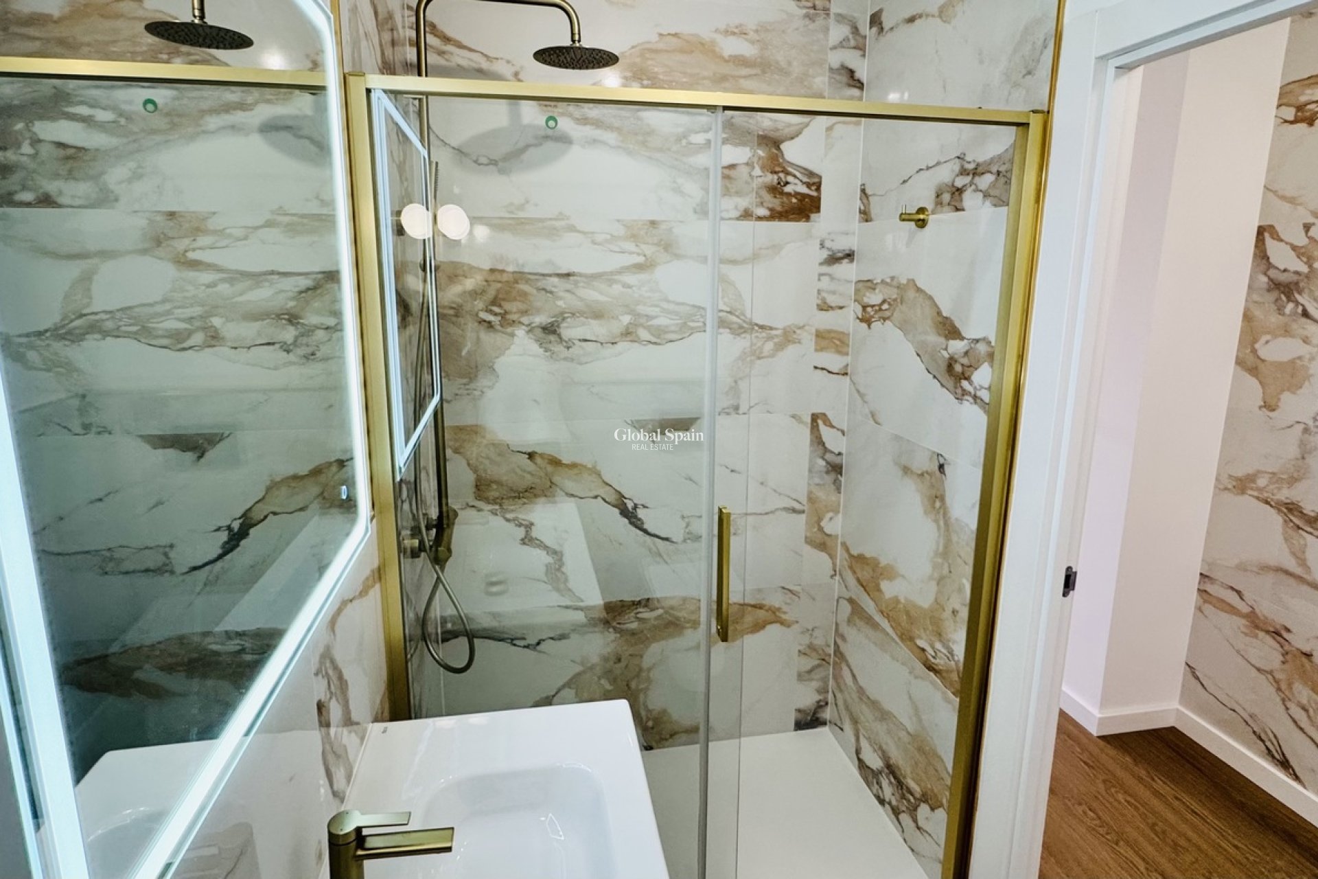 Odsprzedaż - PENTHOUSE -
PUNTA PRIMA - Costa Blanca