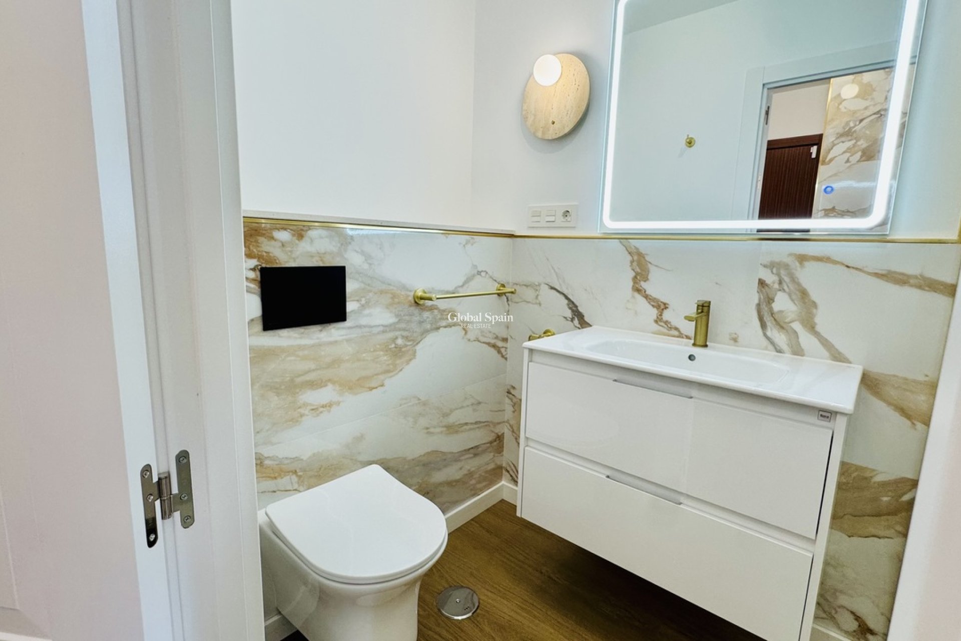 Odsprzedaż - PENTHOUSE -
PUNTA PRIMA - Costa Blanca