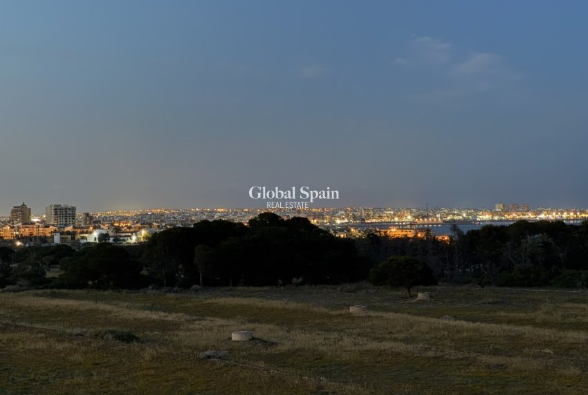 Odsprzedaż - PENTHOUSE -
PUNTA PRIMA - Costa Blanca