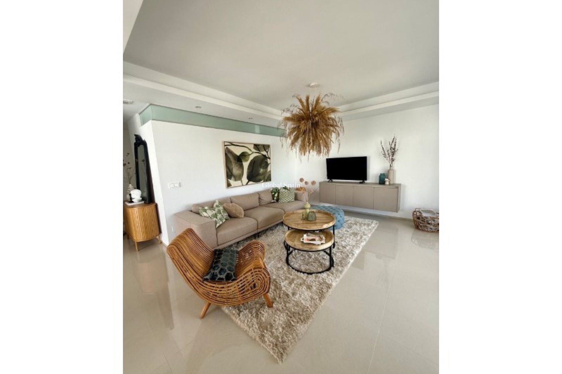 Odsprzedaż - PENTHOUSE -
ROJALES - Inland