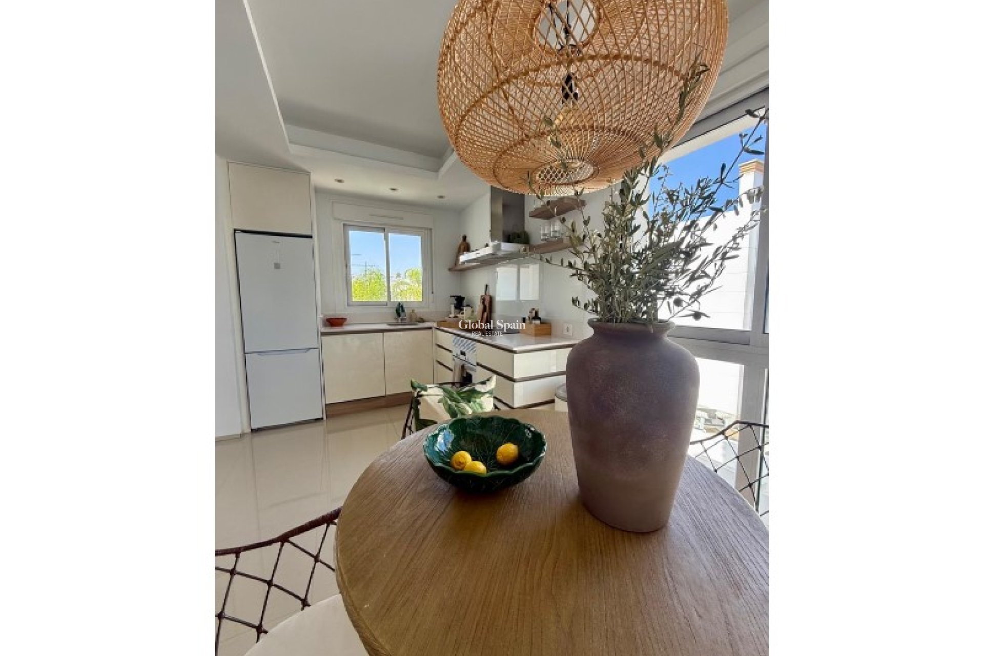 Odsprzedaż - PENTHOUSE -
ROJALES - Inland