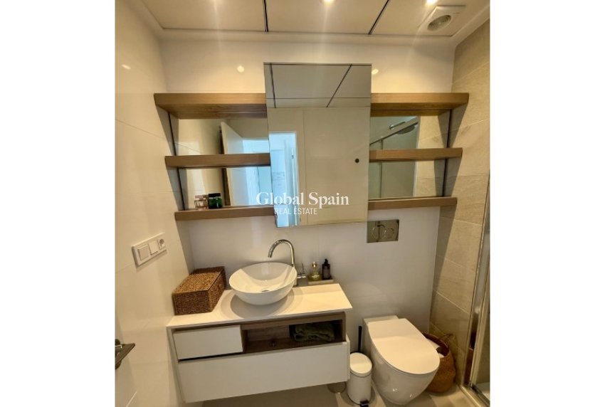 Odsprzedaż - PENTHOUSE -
ROJALES - Inland