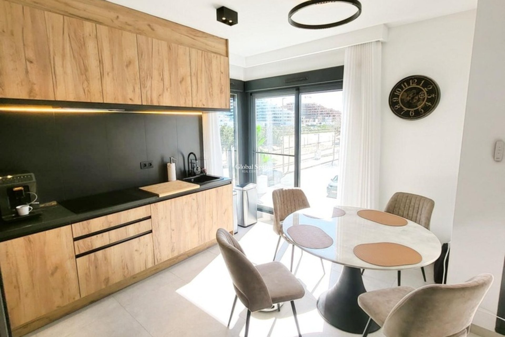 Odsprzedaż - PENTHOUSE -
SAN MIGUEL DE SALINAS - Costa Blanca