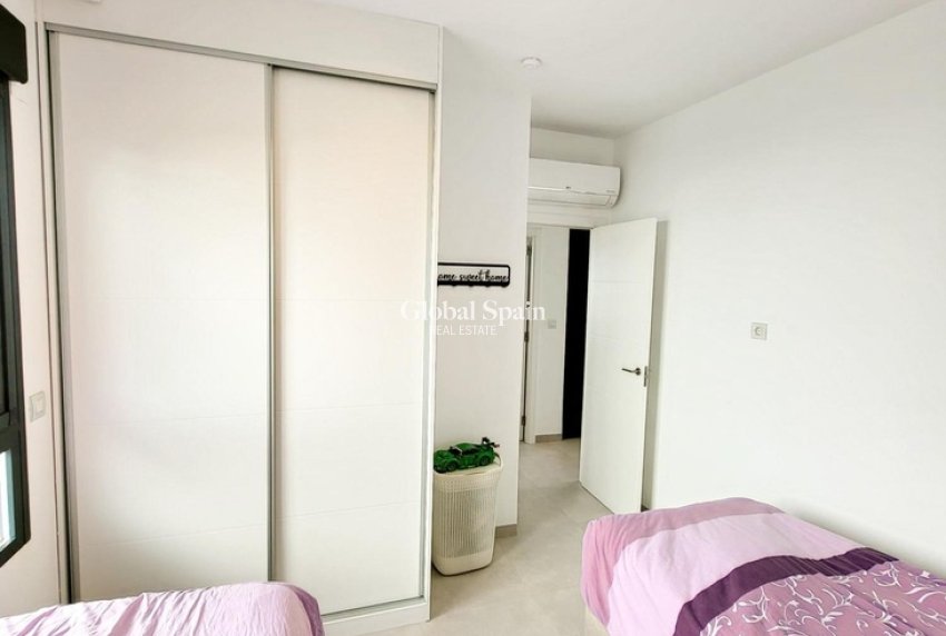Odsprzedaż - PENTHOUSE -
SAN MIGUEL DE SALINAS - Costa Blanca