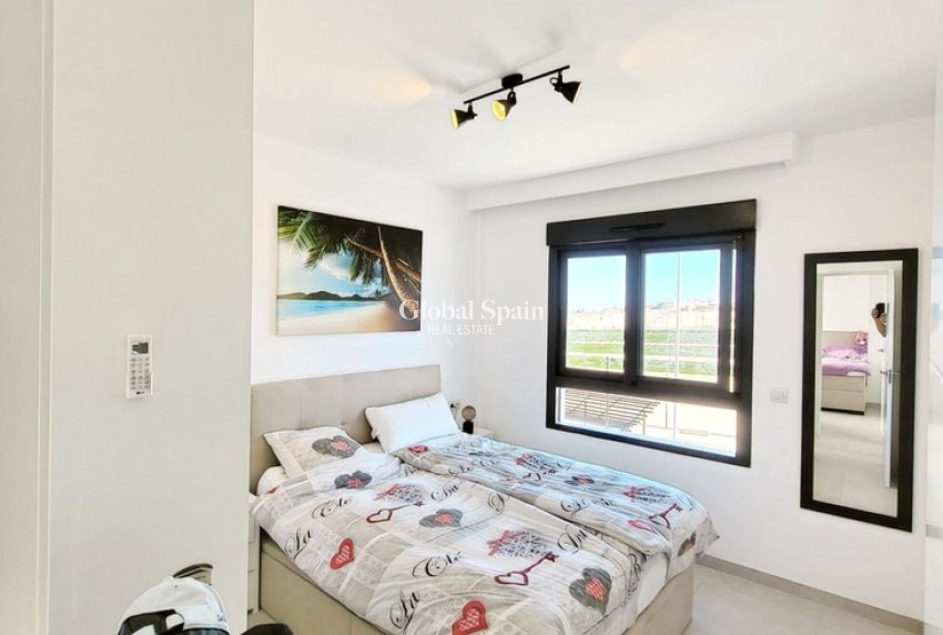 Odsprzedaż - PENTHOUSE -
SAN MIGUEL DE SALINAS - Costa Blanca