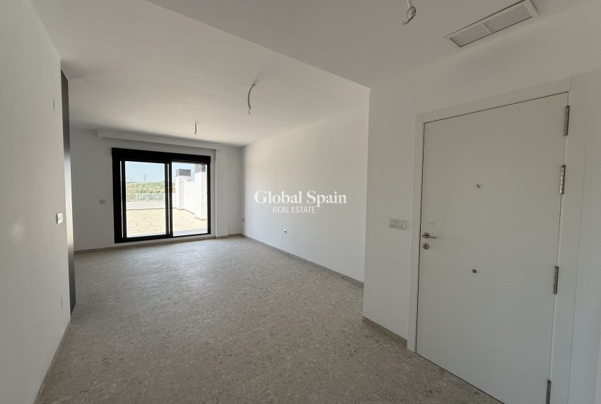 Odsprzedaż - PENTHOUSE -
SAN MIGUEL DE SALINAS - Inland