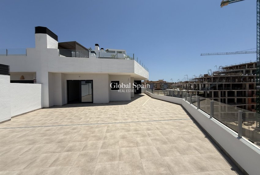 Odsprzedaż - PENTHOUSE -
SAN MIGUEL DE SALINAS - Inland