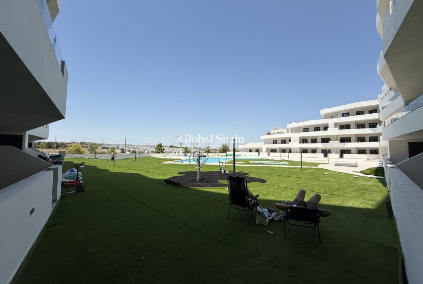 Odsprzedaż - PENTHOUSE -
SAN MIGUEL DE SALINAS - Inland