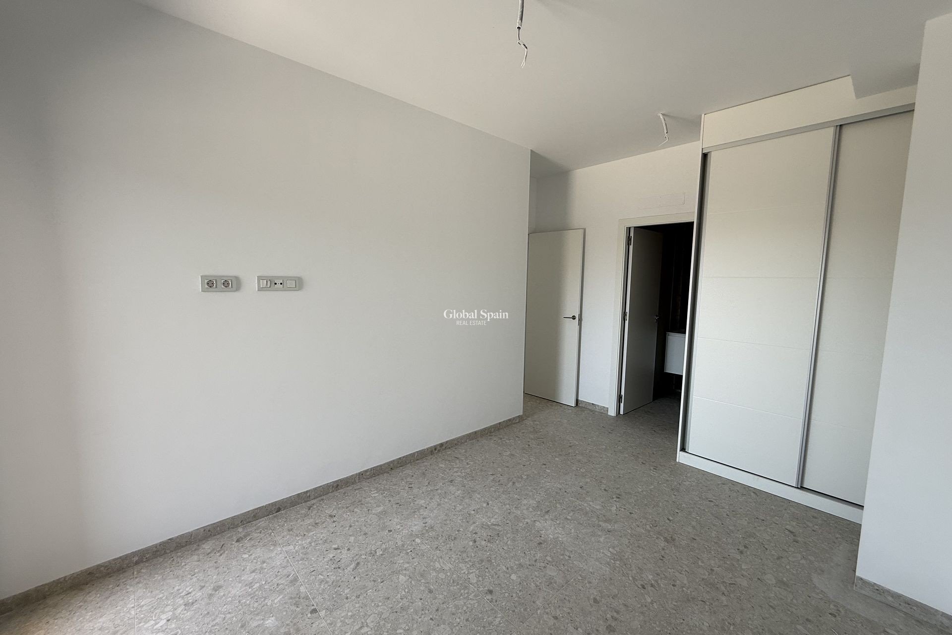 Odsprzedaż - PENTHOUSE -
SAN MIGUEL DE SALINAS - Inland