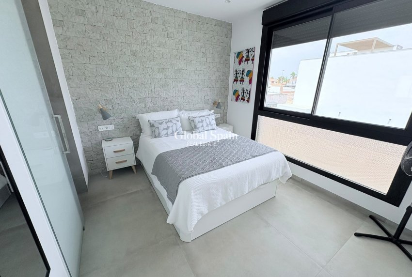 Odsprzedaż - PENTHOUSE -
SAN PEDRO DEL PINATAR - 
