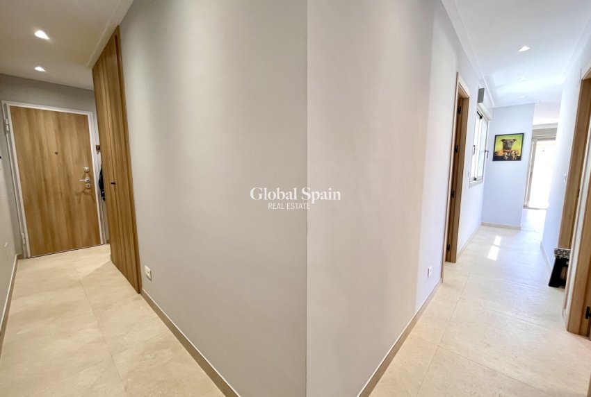 Odsprzedaż - PENTHOUSE -
TORRE DE LA HORADADA - Costa Blanca