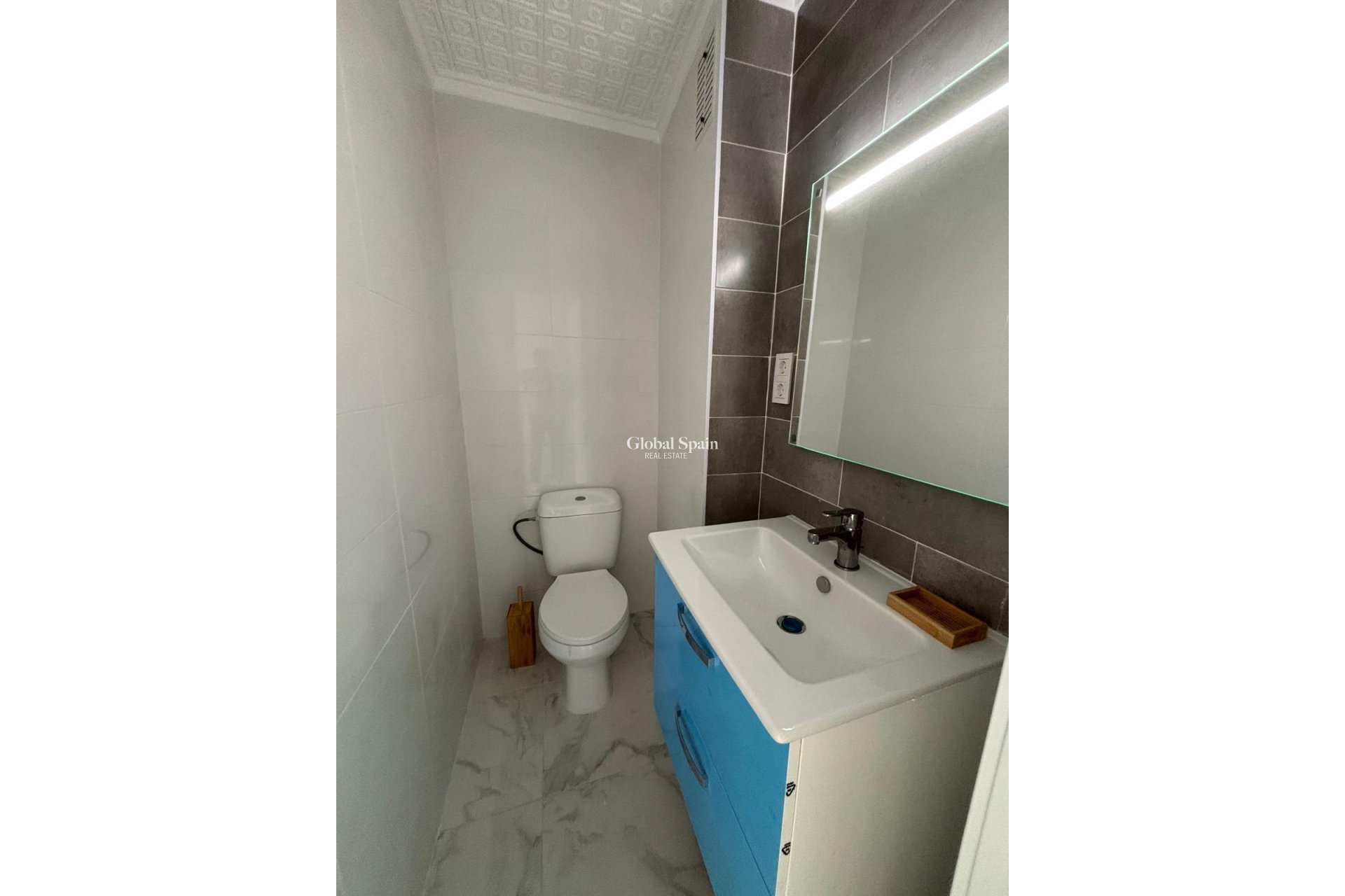 Odsprzedaż - PENTHOUSE -
TORREVIEJA - Acequion