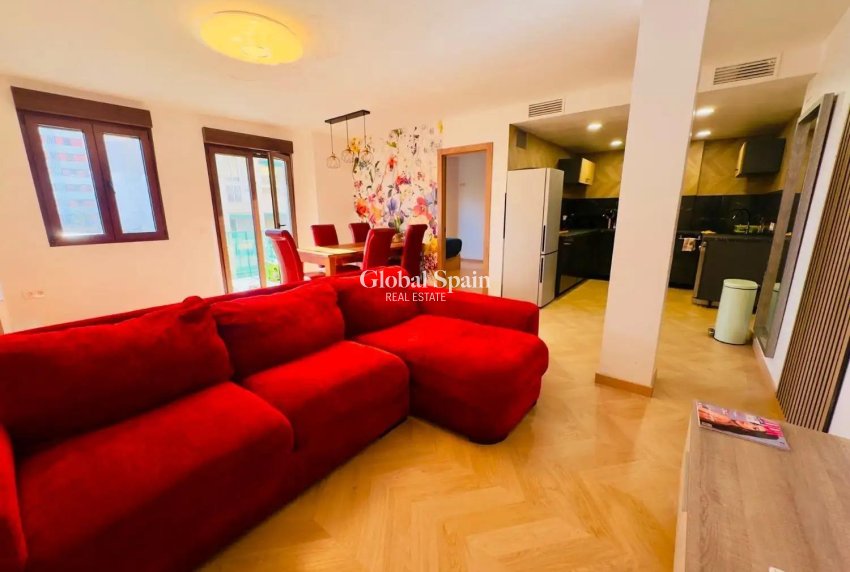 Odsprzedaż - PENTHOUSE -
TORREVIEJA - Acequion