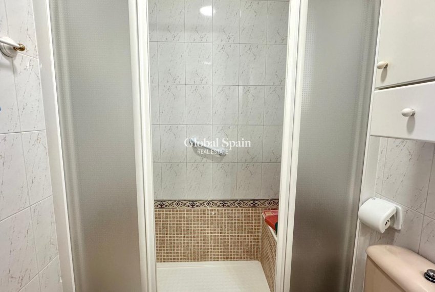 Odsprzedaż - PENTHOUSE -
TORREVIEJA - Acequion