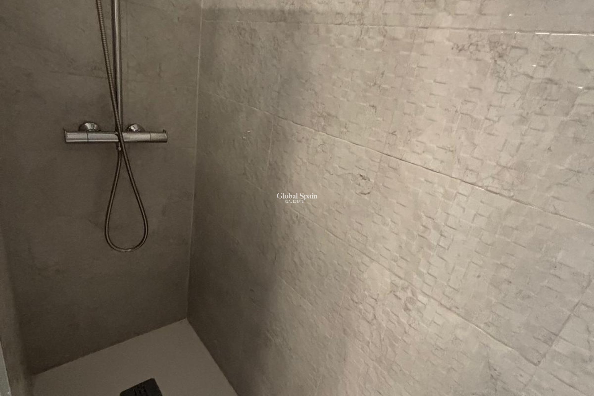 Odsprzedaż - PENTHOUSE -
TORREVIEJA - Acequion