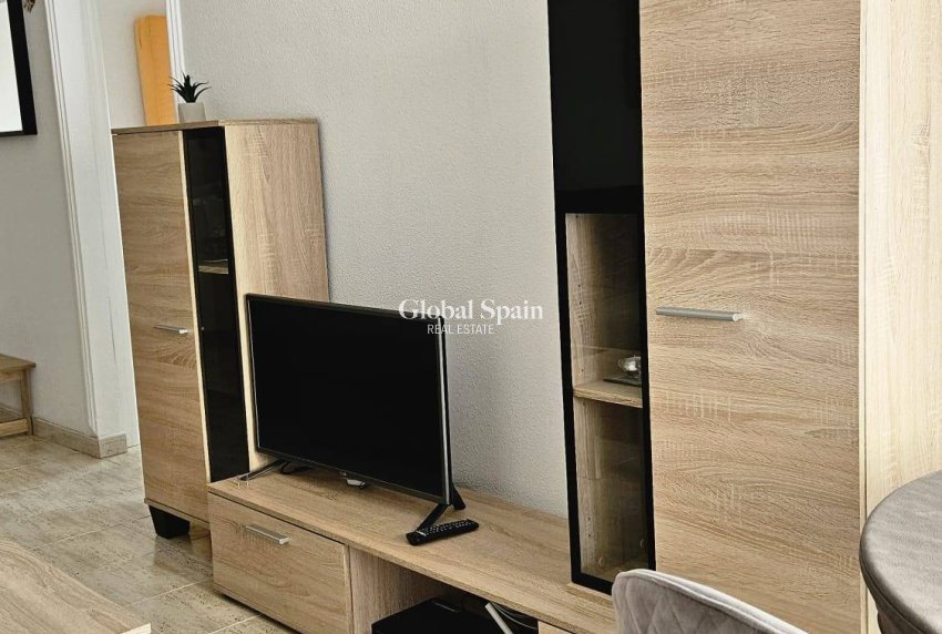 Odsprzedaż - PENTHOUSE -
TORREVIEJA - Acequion