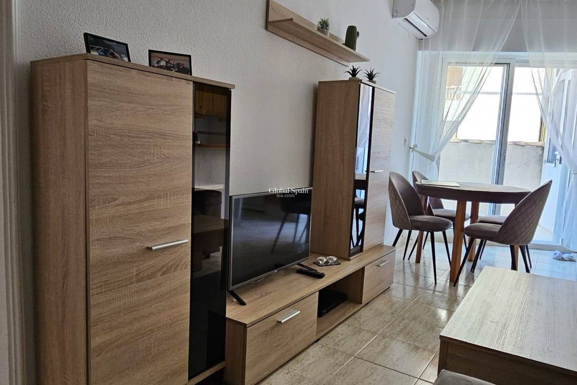 Odsprzedaż - PENTHOUSE -
TORREVIEJA - Acequion