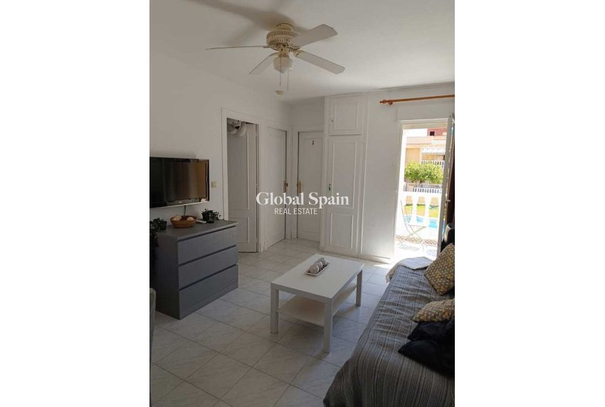 Odsprzedaż - PENTHOUSE -
TORREVIEJA - Auguas Neuvas