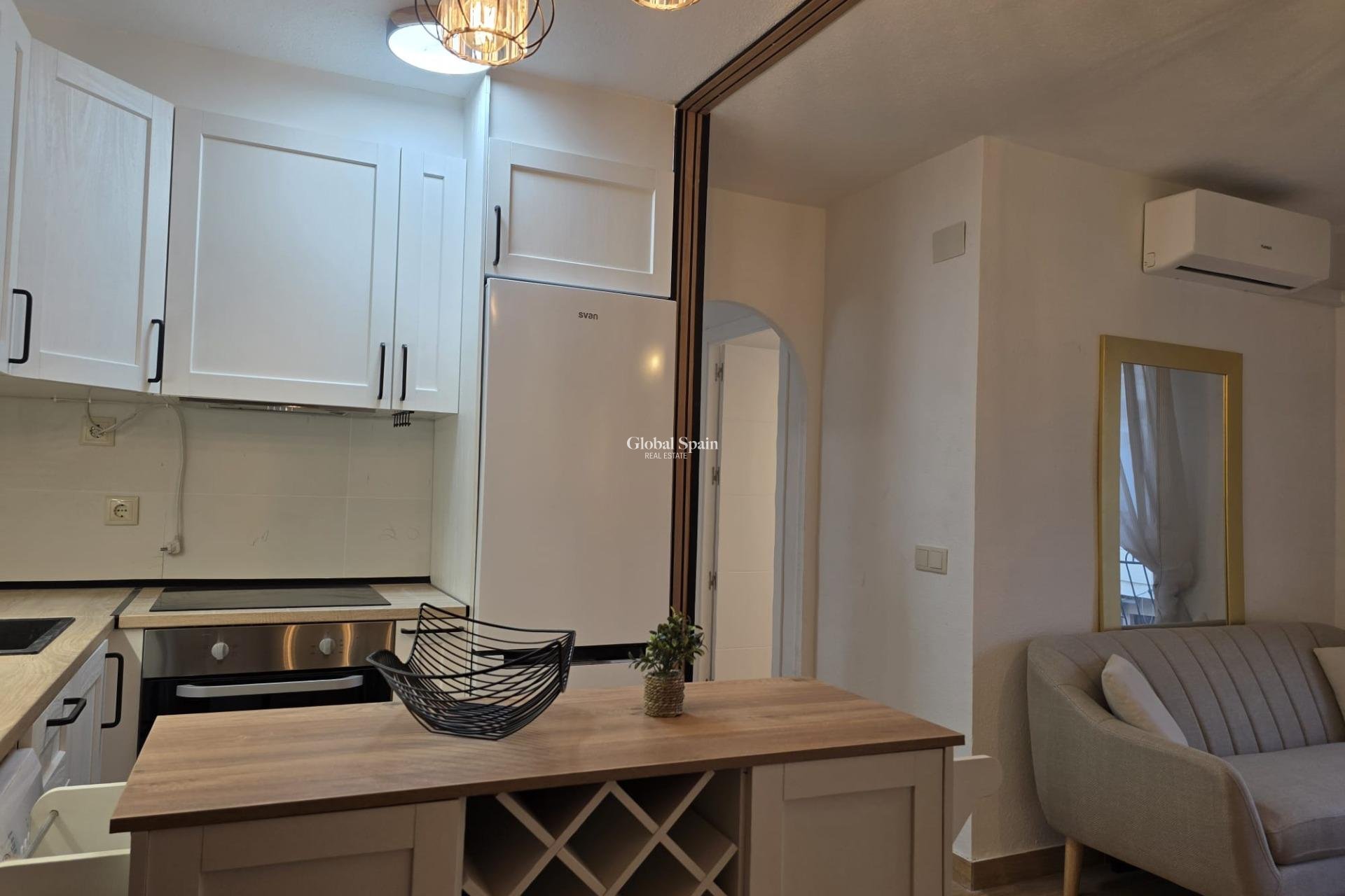 Odsprzedaż - PENTHOUSE -
TORREVIEJA - Cala Ferris