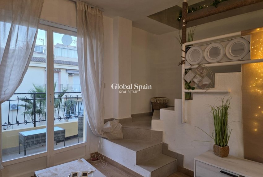 Odsprzedaż - PENTHOUSE -
TORREVIEJA - Cala Ferris